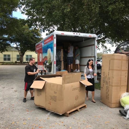 https://www.easyimportmoving.com/wp-content/uploads/2018/05/IMG_6415-540x540.jpg